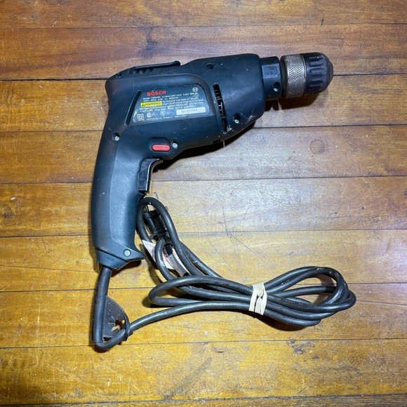 🛠Bosch 3/8 Drill 5.5 Amps 🛠 - Picture 5 of 5